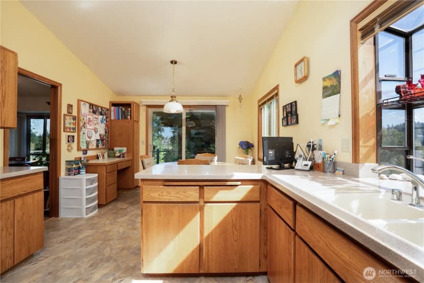 Property photo for 5809 49th Street Ct W, University Place photo 9