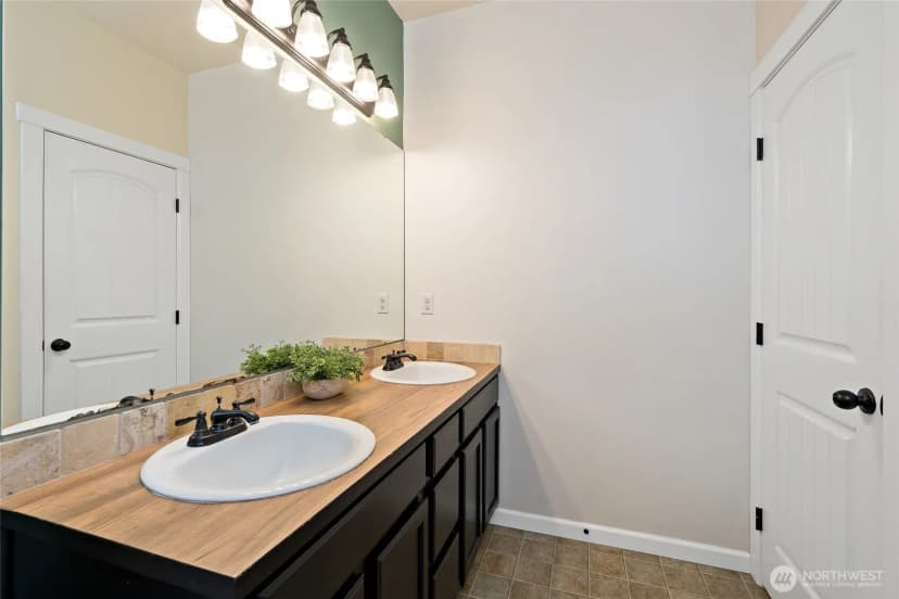 Property photo for 19121 87th Avenue Ct E, Puyallup photo 20