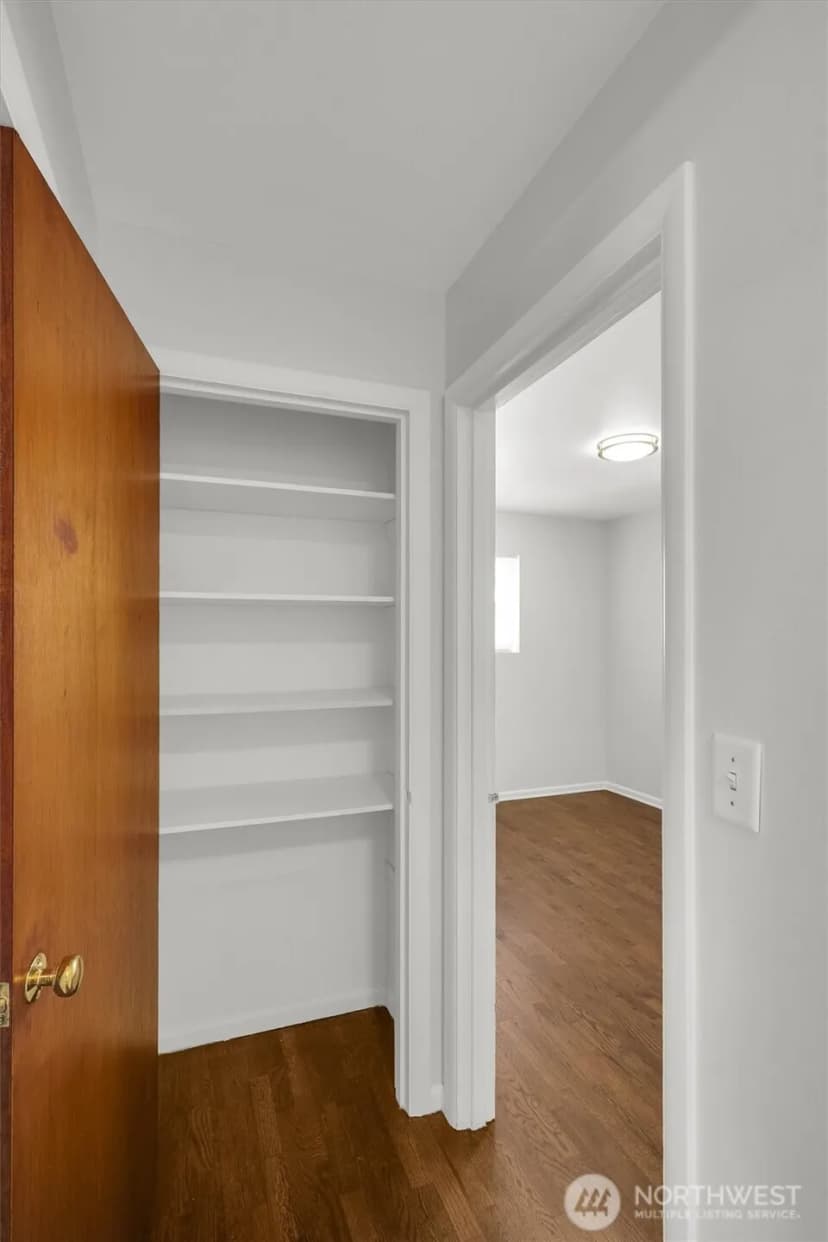 Property photo for 10402 Se 211th Street, Kent photo 26