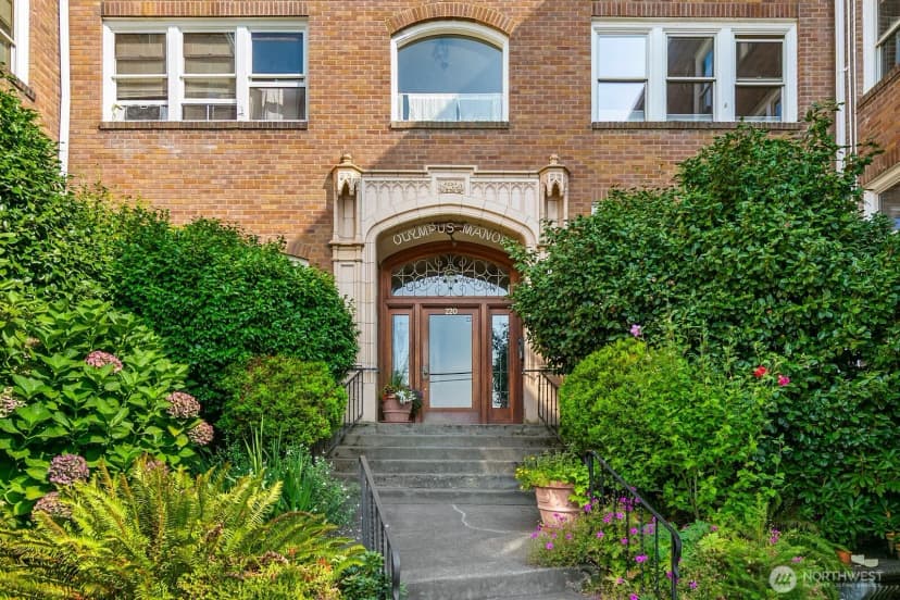 Property photo for 220 W Olympic Place #106, Seattle