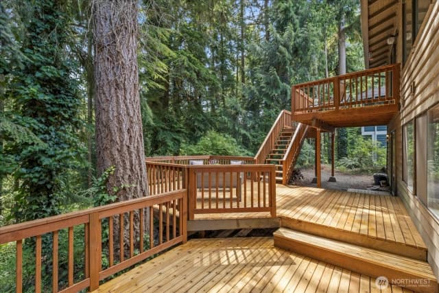 Property photo for 14407 Salal Dr, Edmonds photo 2