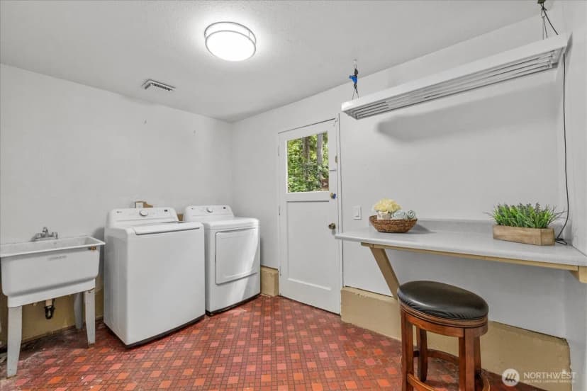Property photo for 14407 Salal Dr, Edmonds photo 23