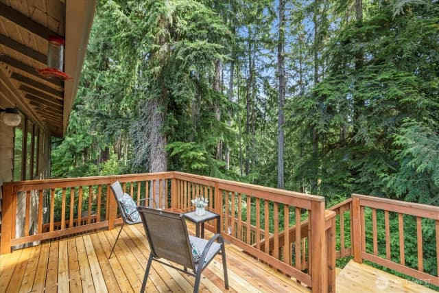 Property photo for 14407 Salal Dr, Edmonds photo 4