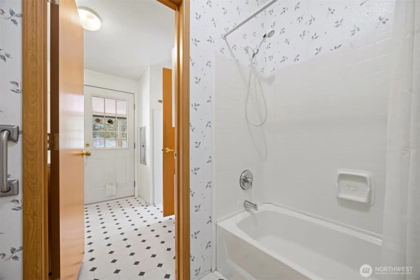 Property photo for 5975 Hoag Lane, Everson photo 35