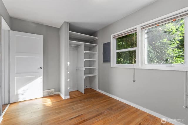 Property photo for 2202 Ne 9th Place, Renton photo 5