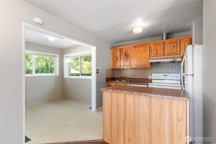 Property photo for 2202 Ne 9th Place, Renton photo 8