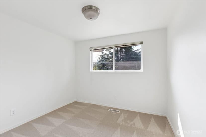 Property photo for 16518 Ne 25th Place, Bellevue photo 13