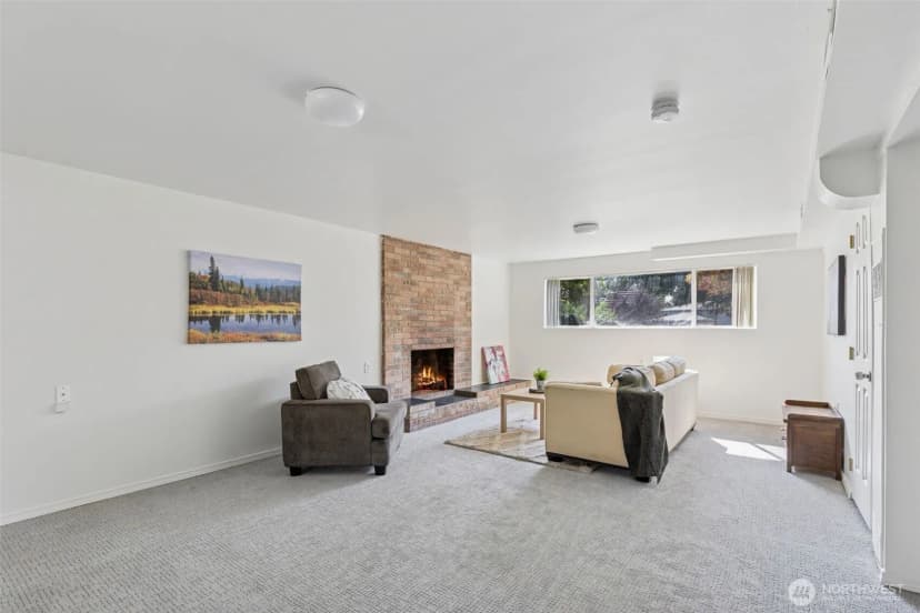 Property photo for 16518 Ne 25th Place, Bellevue photo 16