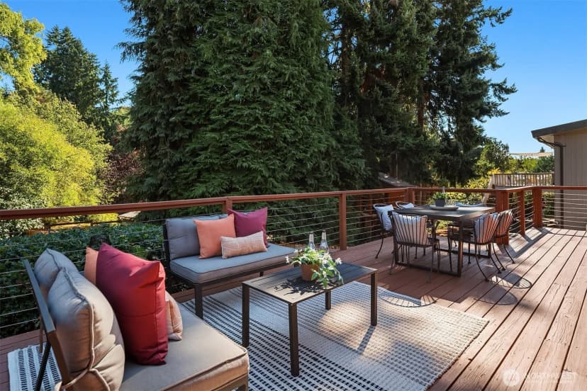 Property photo for 6726 48th Avenue Sw, Seattle photo 15