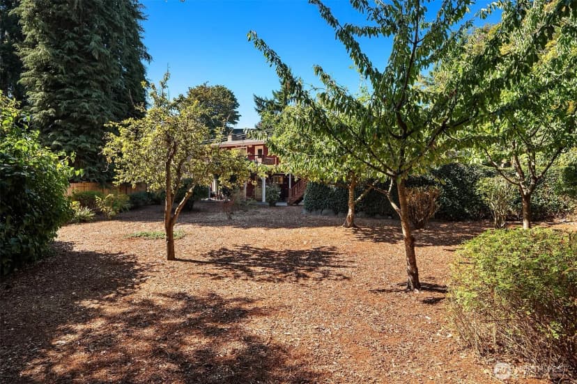 Property photo for 6726 48th Avenue Sw, Seattle photo 34