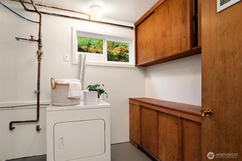 Property photo for 6726 48th Avenue Sw, Seattle photo 32