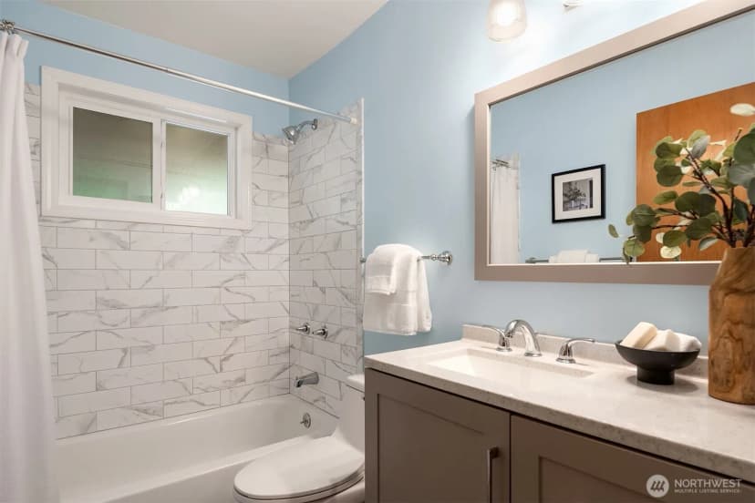 Property photo for 6726 48th Avenue Sw, Seattle photo 30