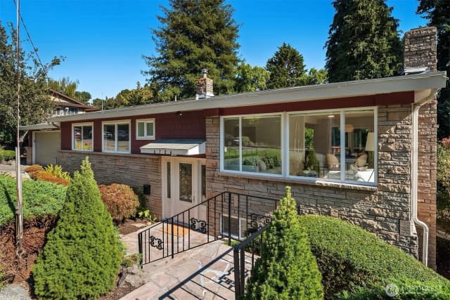 Property photo for 6726 48th Avenue Sw, Seattle