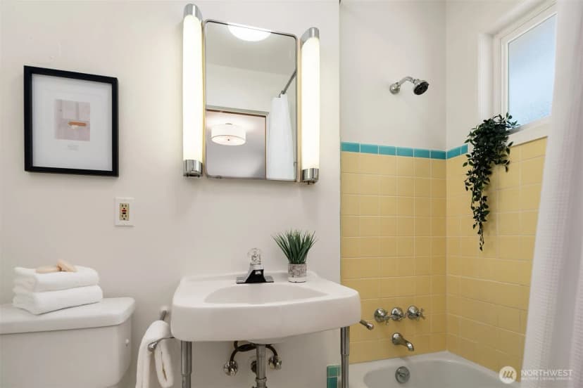 Property photo for 6726 48th Avenue Sw, Seattle photo 18