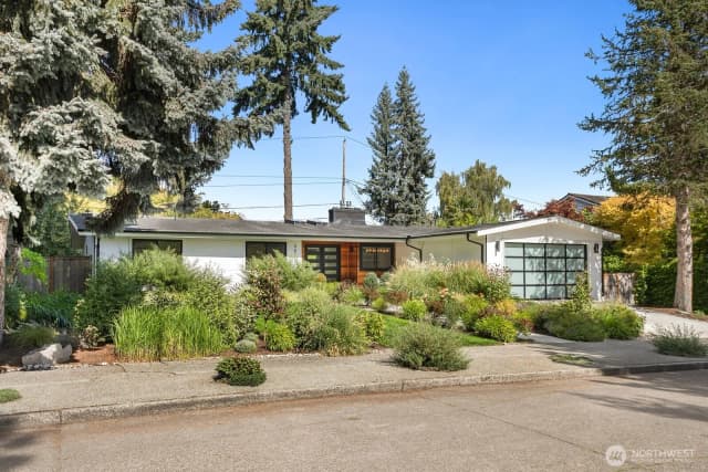Property photo for 3812 E Crockett Street, Seattle