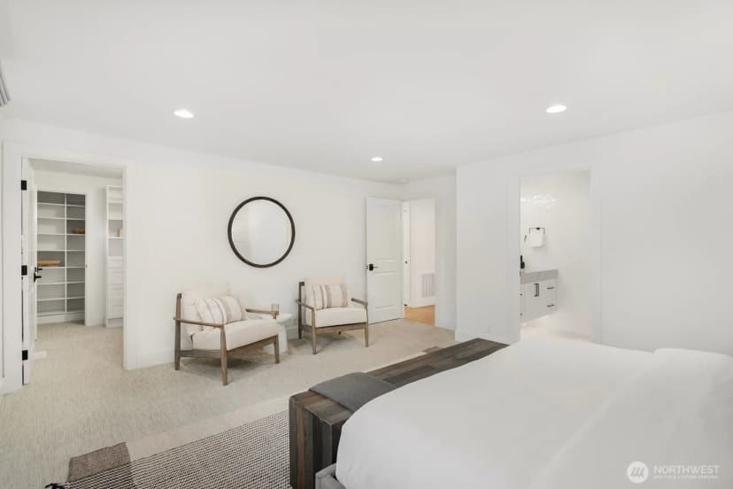 Property photo for 3812 E Crockett Street, Seattle photo 16