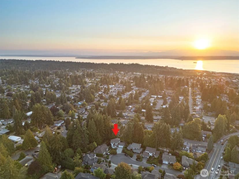 Property photo for 21324 93rd Place Sw, Edmonds photo 3