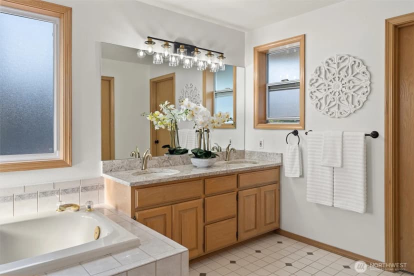 Property photo for 21324 93rd Place Sw, Edmonds photo 20