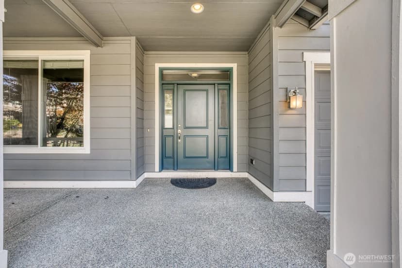 Property photo for 10549 Sentinel Drive, Gig Harbor photo 3