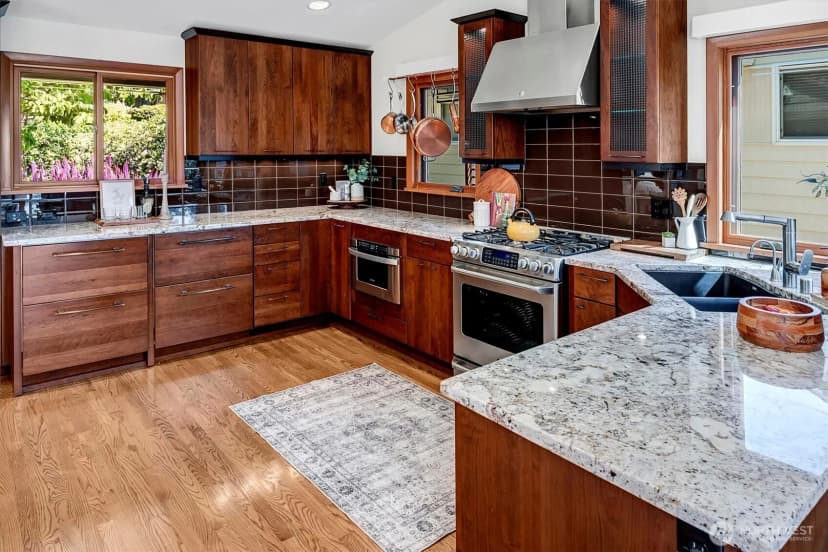 Property photo for 13209 7th Avenue Nw, Seattle photo 9