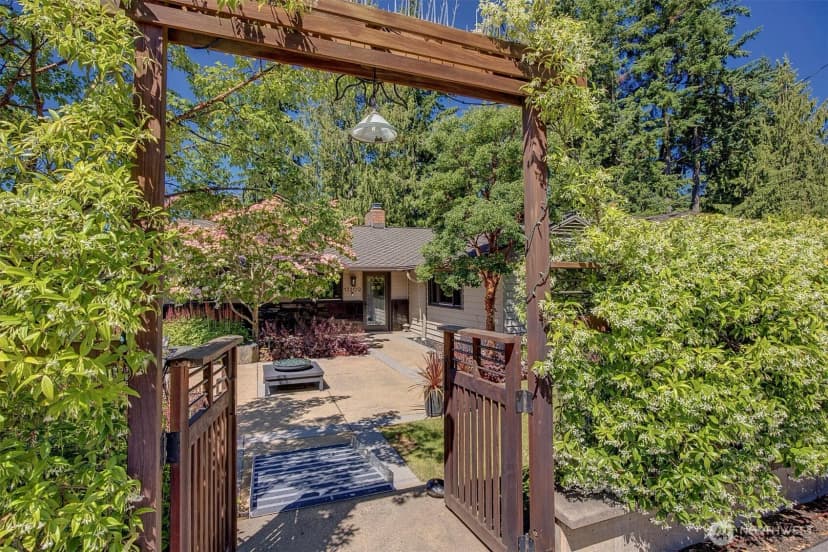 Property photo for 13209 7th Avenue Nw, Seattle photo 39