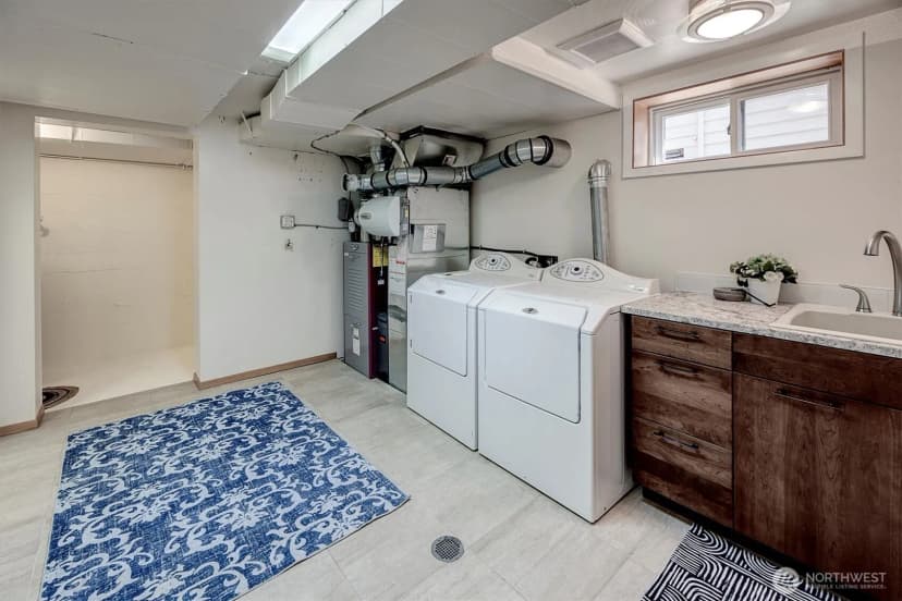 Property photo for 13209 7th Avenue Nw, Seattle photo 28