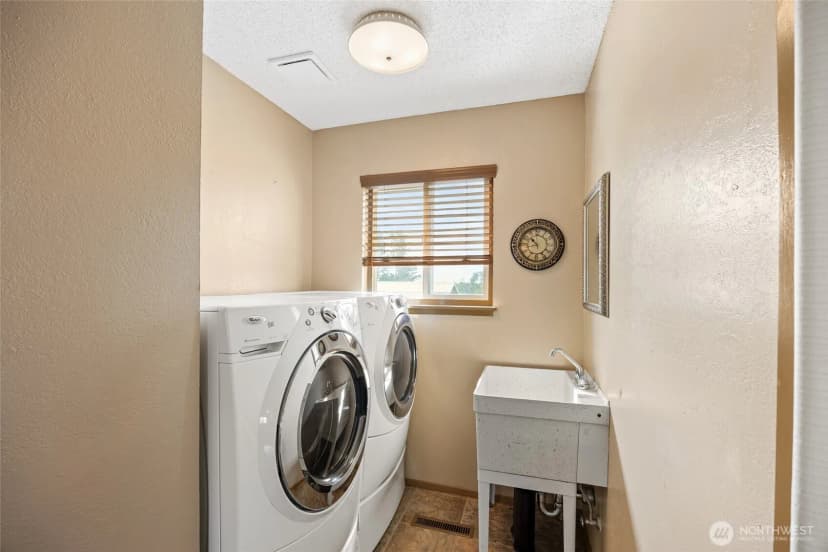 Property photo for 2716 8th Street Ne, East Wenatchee photo 22