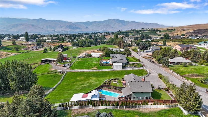 Property photo for 2716 8th Street Ne, East Wenatchee photo 37