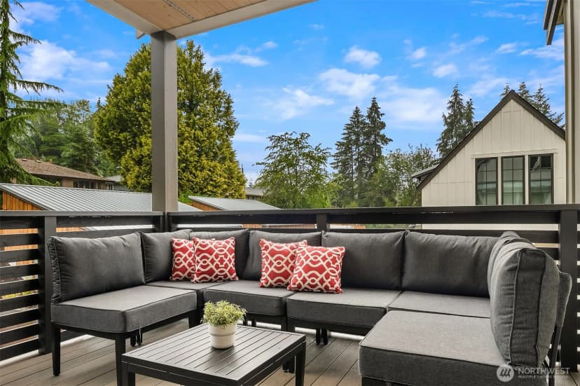 Property photo for 2224 Ne 125th Street, Seattle photo 7