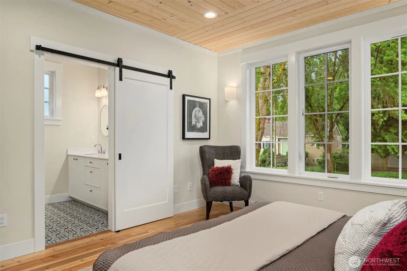 Property photo for 2224 Ne 125th Street, Seattle photo 12