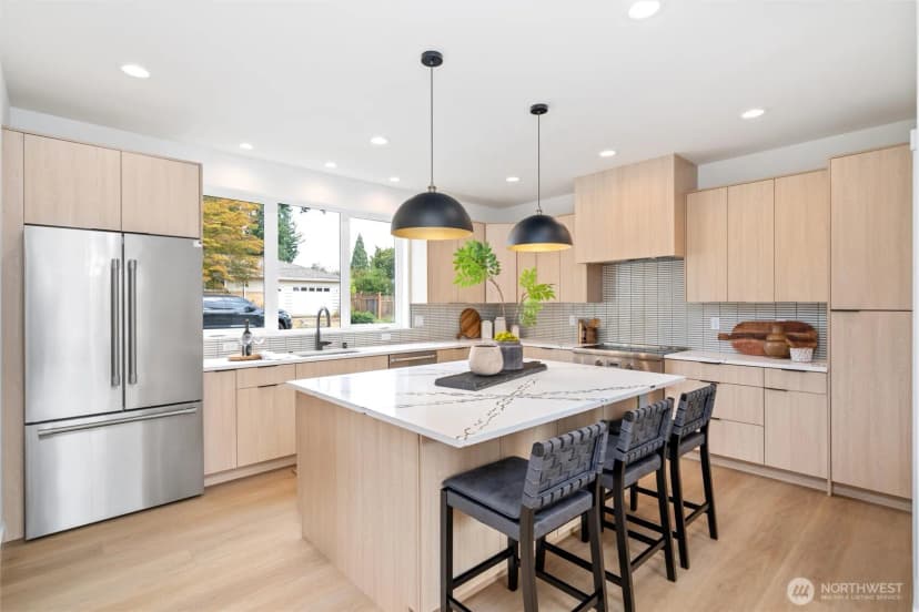 Property photo for 11256 Evanston Avenue N, Seattle photo 6