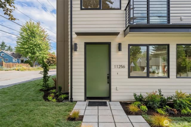 Property photo for 11256 Evanston Avenue N, Seattle photo 2