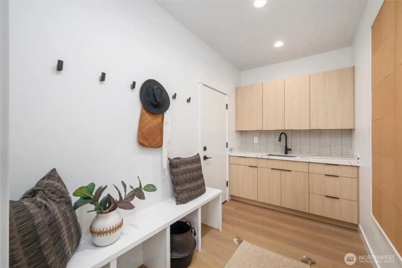 Property photo for 11256 Evanston Avenue N, Seattle photo 32
