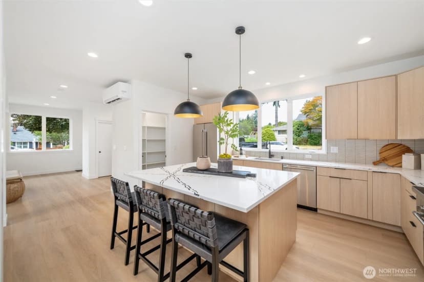 Property photo for 11256 Evanston Avenue N, Seattle photo 9