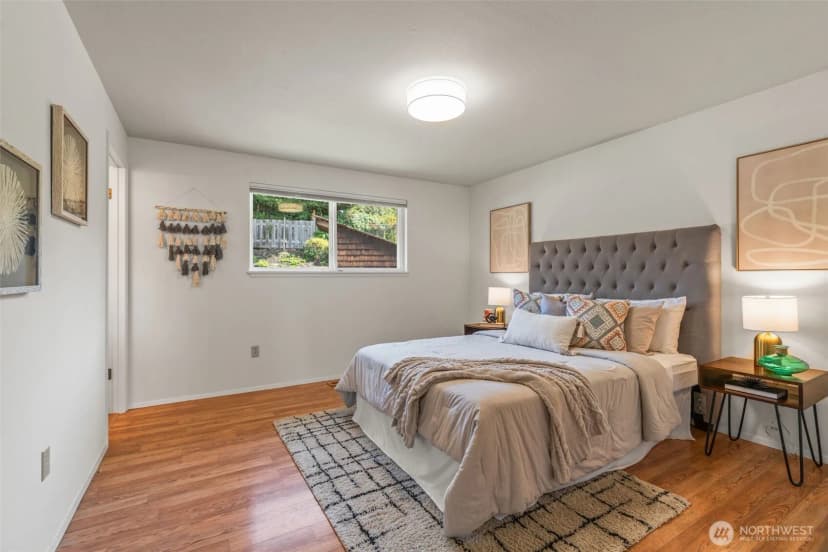 Property photo for 721 Elm Place W, Edmonds photo 13
