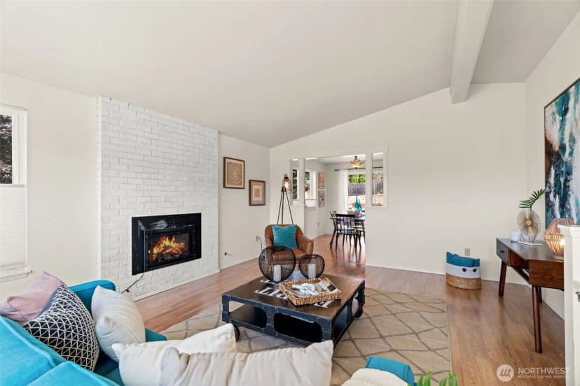 Property photo for 721 Elm Place W, Edmonds photo 6