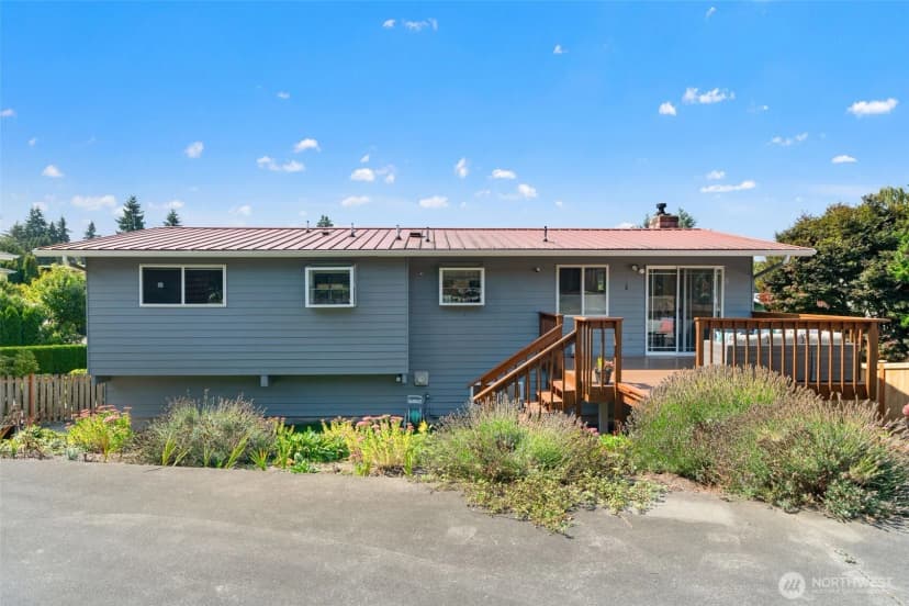 Property photo for 721 Elm Place W, Edmonds photo 26