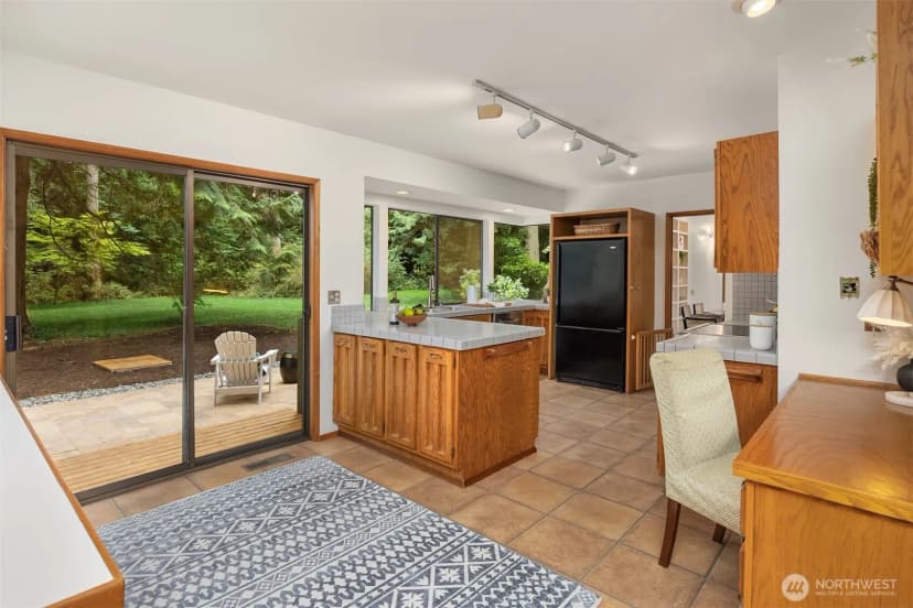 Property photo for 13098 Manzanita Road Ne, Bainbridge Island photo 17
