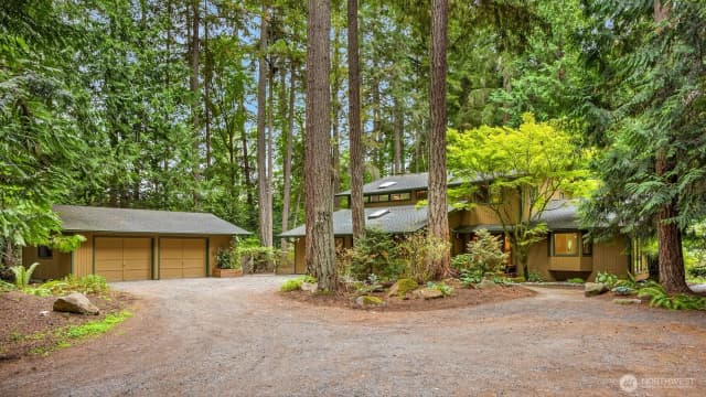 Property photo for 13098 Manzanita Road Ne, Bainbridge Island photo 4