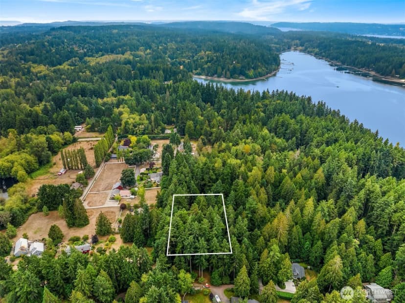 Property photo for 13098 Manzanita Road Ne, Bainbridge Island photo 40