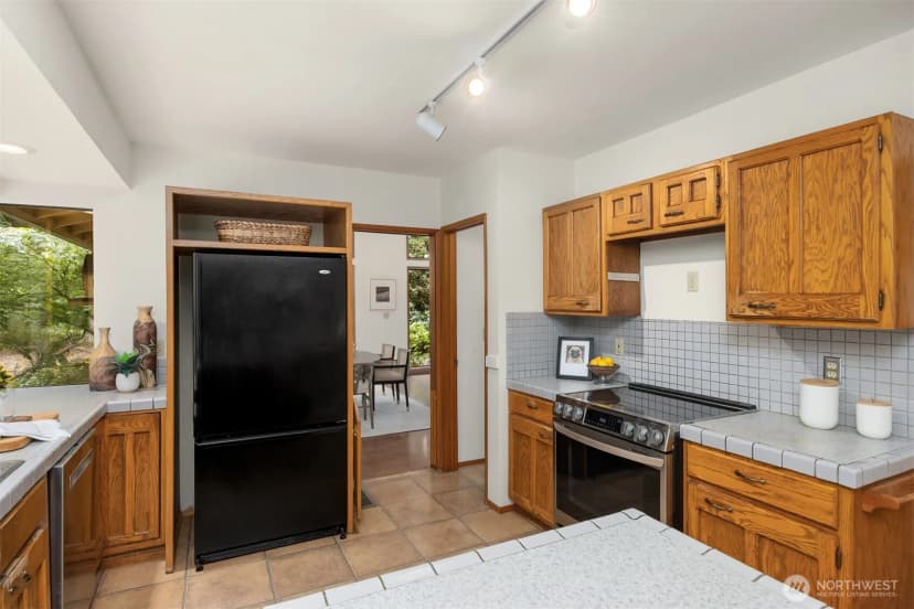 Property photo for 13098 Manzanita Road Ne, Bainbridge Island photo 16