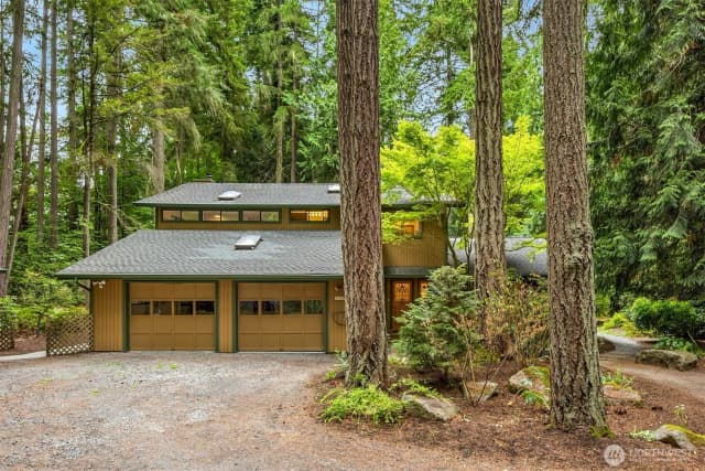 Property photo for 13098 Manzanita Road Ne, Bainbridge Island photo 2