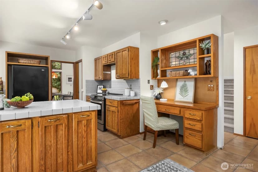 Property photo for 13098 Manzanita Road Ne, Bainbridge Island photo 18