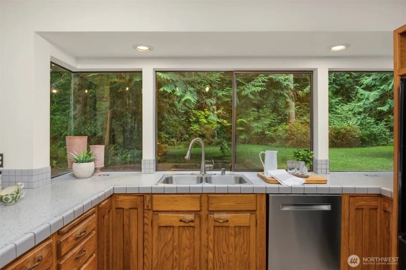 Property photo for 13098 Manzanita Road Ne, Bainbridge Island photo 15