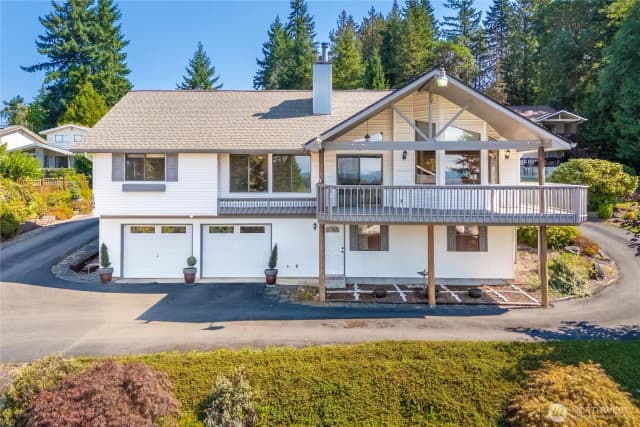 Property photo for 1709 Ne Chelsea Lane, Bremerton photo 2