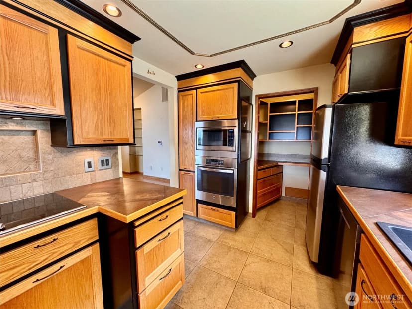 Property photo for 1709 Ne Chelsea Lane, Bremerton photo 12