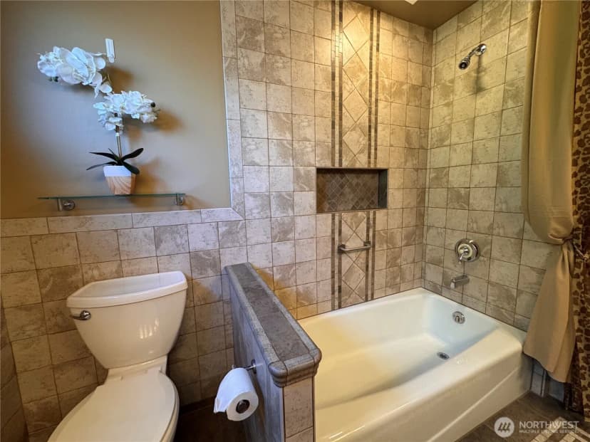 Property photo for 1709 Ne Chelsea Lane, Bremerton photo 24