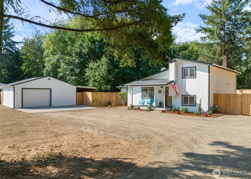 Property photo for 10183 Frontier Place Nw, Silverdale