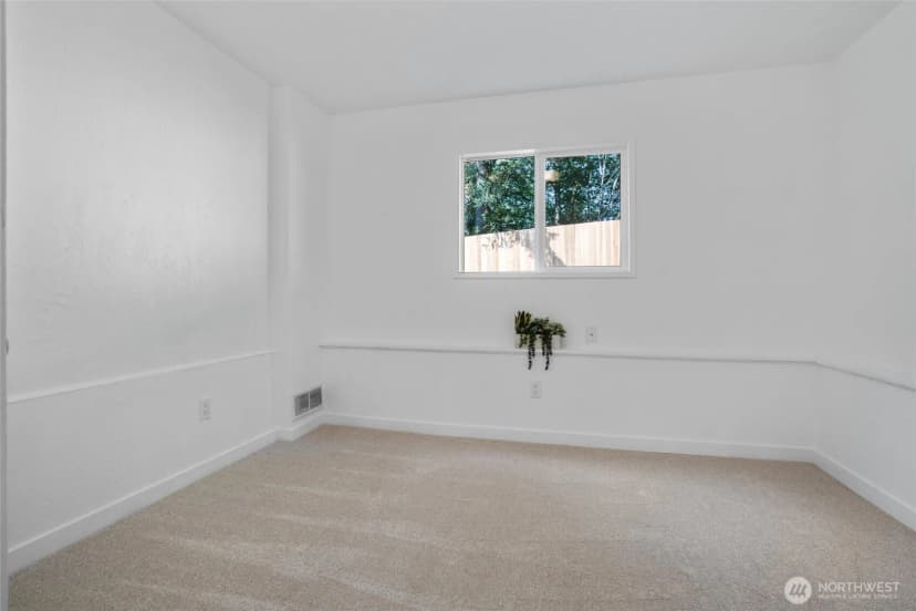 Property photo for 10183 Frontier Place Nw, Silverdale photo 18