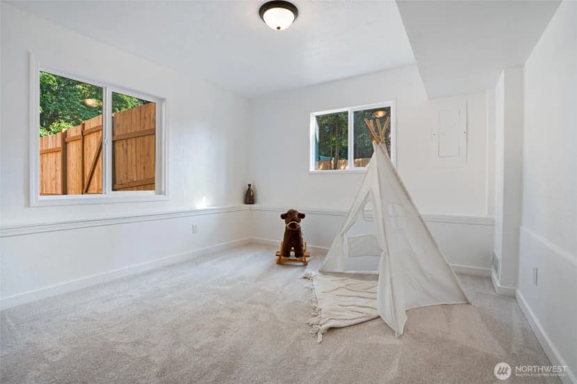 Property photo for 10183 Frontier Place Nw, Silverdale photo 17